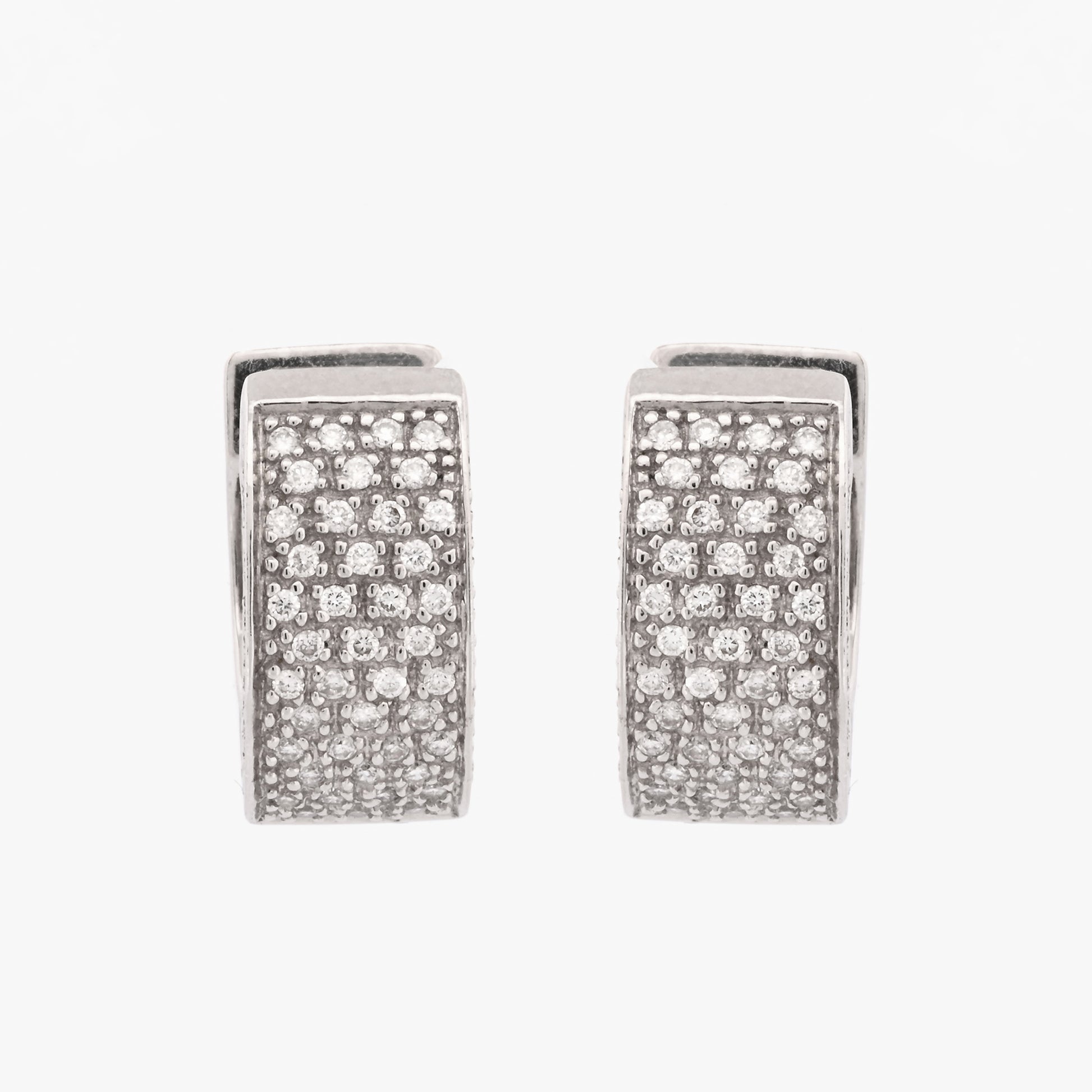 Comprar criollas de oro blanco de 18kt. Comprar joyas para novia, segunda mano, restauración y creación de joyas, compro oro Barcelona. Envío gratis.