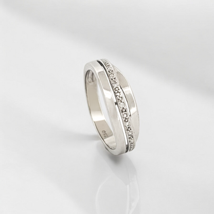 Sortija de oro blanco 18kt y diamante Joyería compro oro, dónde comprar y vender joyas al mejor precio en Barcelona. Joyas al mejor precio, envío gratuito.