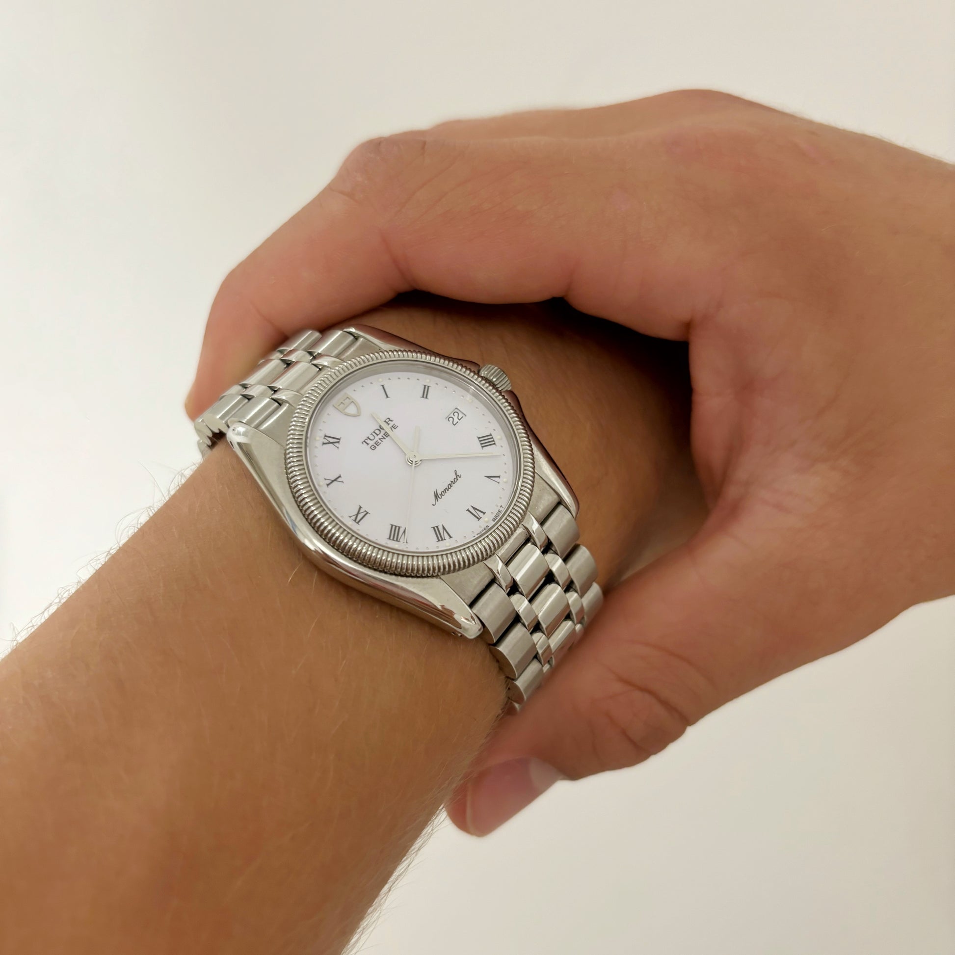 Magnífico reloj automático de acero inoxidable de Tudor.Joyería compro oro, dónde comprar y vender joyas al mejor precio en Barcelona. Joyas y relojes de lujo al mejor precio, envío gratuito.