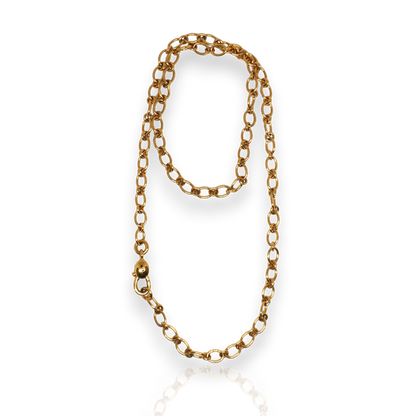 Collar de oro amarillo de 18kt de la firma Pomellato con el distintivo cierre mosquetón de la famosa firma italiana. Medida de la cadena 51cm. Joyas Pomellato.