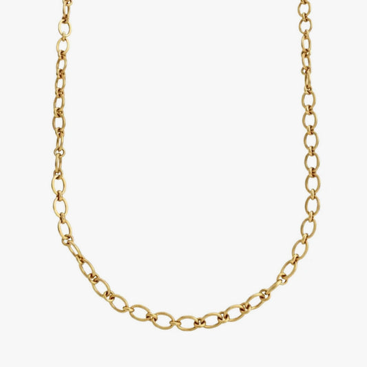 Collar de oro amarillo de 18kt de la firma Pomellato con el distintivo cierre mosquetón de la famosa firma italiana. Medida de la cadena 51cm. Joyas Pomellato.