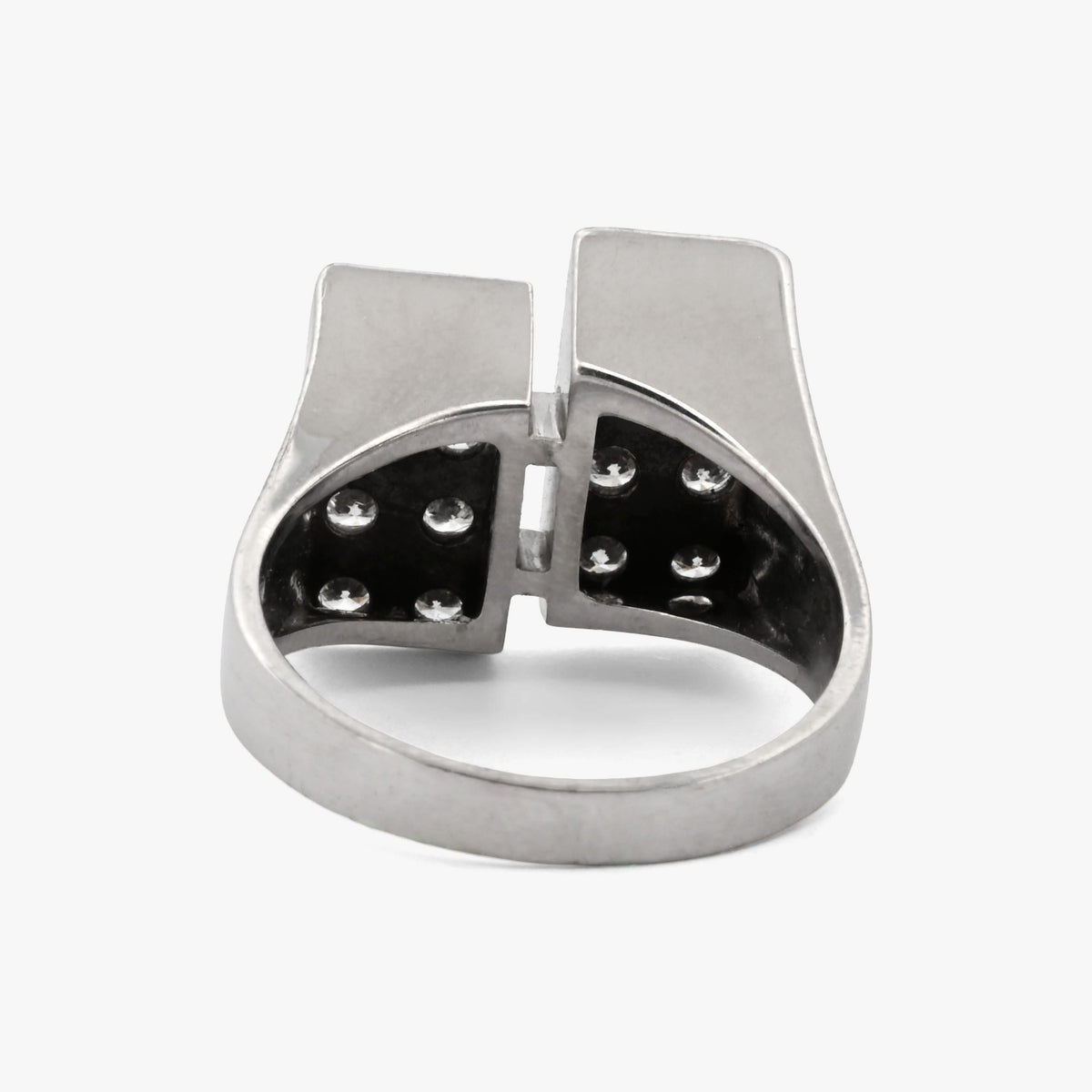 Anillo de doble rectángulo en oro blanco de 18t con diamantes en talla brillante. Compro Oro  y venta de joyas restauradas, dónde comprar y vende oro y joyas al mejor precio en Barcelona. Anillos de oro baratos en Barcelona.