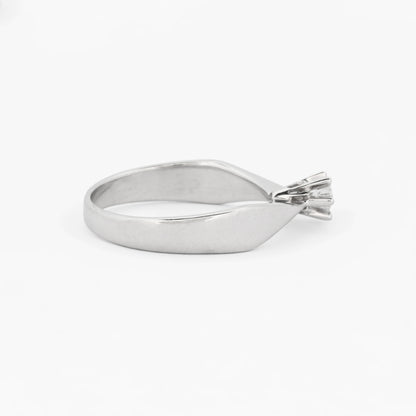 Solitario realizado en oro blanco y diamante de 1,05ct. Joyas de segunda mano baratas. Joyas restauradas. Joyería Ian'Or. Envío gratis. Joyería Ian'Or Barcelona