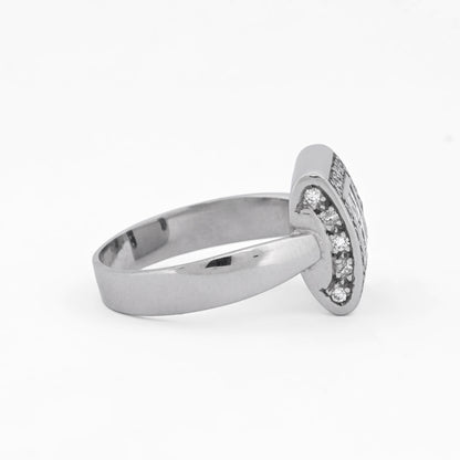 Anillo cuadrado realizado en oro blanco de 18t con cuadrado de diamantes. Venta de joyas restauradas en Barcelona. Anillos de oro baratos en Barcelona.