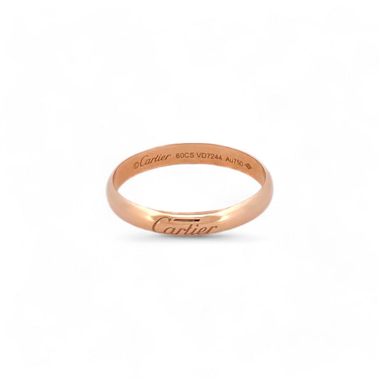 Alianza clásica modelo 1895 de la prestigiosa firma Cartier realizada en Oro Rosa de 18kt. Ancho 2,5mm
Talla original: 25
Peso: 3,298g
Anillos de lujo Cartier de segunda mano restaurados al mejor precio, joyas de marca baratas, joyas Cartier originales baratas.