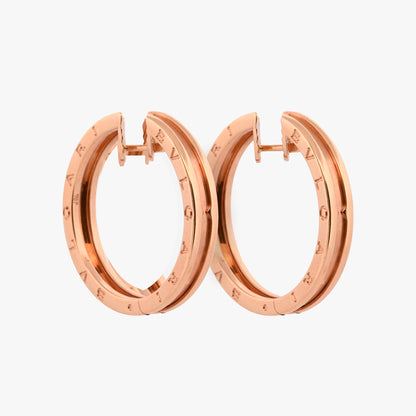 Pendientes modelo BZero1 de 1 banda de la prestigiosa casa Bvlgari, realizados en oro rosa de 18kt. Los pendientes tienen un diámetro de 30mm. Joyería Ian'Or.