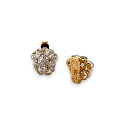 Pendientes vintage de oro amarillo de 18kt con flor de platino y engaste de diamante en talla brillante de 0,10ct y 40 diamantes de talla antigua con cierre catalán.
Peso con piedras: 8,50g
Material: oro amarillo y platino
Medidas: 16,10mm de largo x 11,28mm ancho
Gemma: 2 diamantes talla brillante 0,10ct y 40 diamantes de talla antigua.
Joyas vintage de oro y platino de segunda mano restauradas, venta de joyas antiguas baratas.