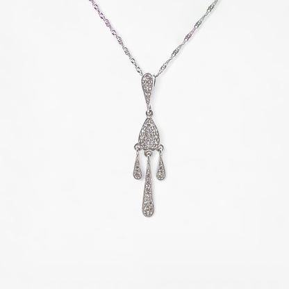 Comprar colgante tres gotas de oro blanco con 35 diamantes de talla brillante. Joyas de segunda mano. Joyería Ian'Or.