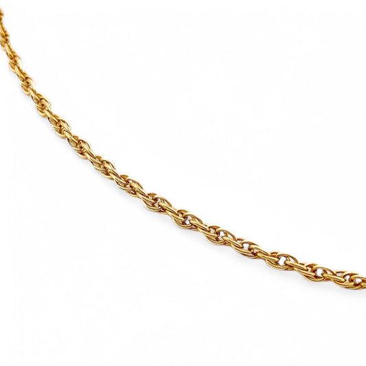Comprar collar de Oro amarillo de 18kt con cadena de cordón salomónico realizado en oro de 18kt. La cadena mide 46,5cm de largo y dispone de un cierre tipo mosquetón.