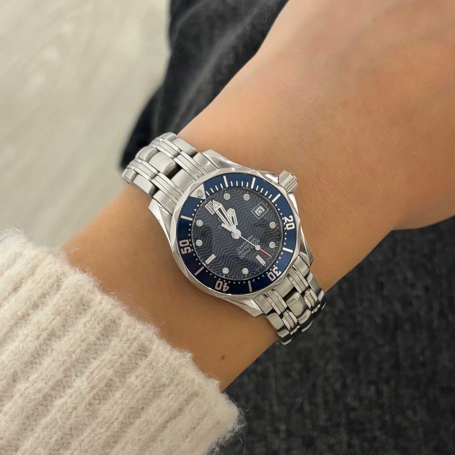 Reloj Omega Seamaster diver 300 azul de Mujer con esfera de 28mm. Realizado en acero.
Relojes Omega de segunda mano baratos en Barcelona. relojes de alta gama al mejor precio.