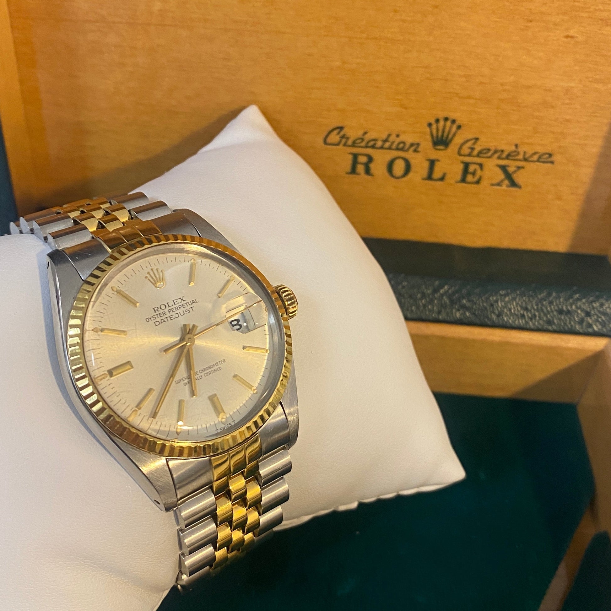 Reloj Rolex Oyster Perpetual Datejust con esfera de 36mm. Realizado en acero y oro  con correa Jubilée. Ref. 16013
Relojes Rolex de segunda mano baratos en Barcelona. relojes de alta gama al mejor precio.