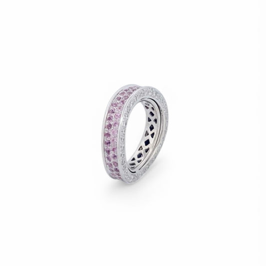Anillo realizado en oro blanco de 18kt con 72 diamantes talla brillante y 74 zafiros rosas talla brillante. Joyas baratas. Envío gratuito. Anillos con diamantes