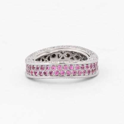 Anillo realizado en oro blanco de 18kt con 72 diamantes talla brillante y 74 zafiros rosas talla brillante. Joyas baratas. Envío gratuito. Anillos con diamantes