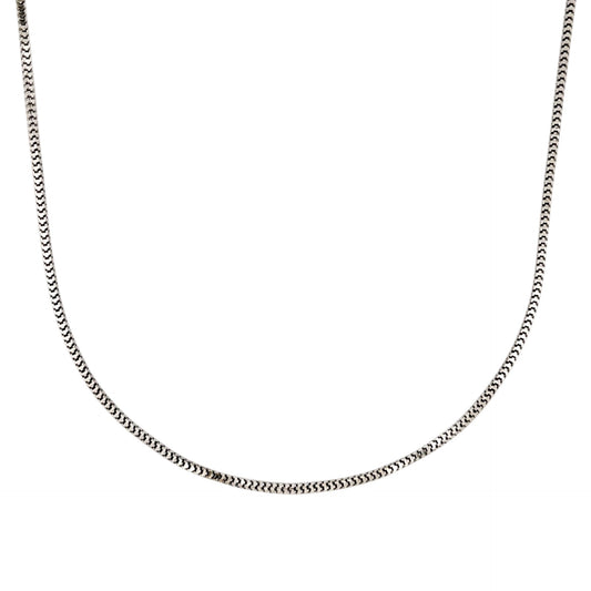 Comprar cadena tipo veneciana en oro blanco de 18kt de 51cm de largo y cierre tipo mosquetón. Cadenas con envío gratis. Joyería Ian'Or.