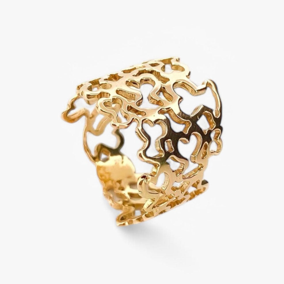 Anillo original de TOUS realizado en oro amarillo de 18kt modelo Milosos con el icónico relieve de los Ositos de Tous. Joyas de Tous de oro baratas en Bcn.