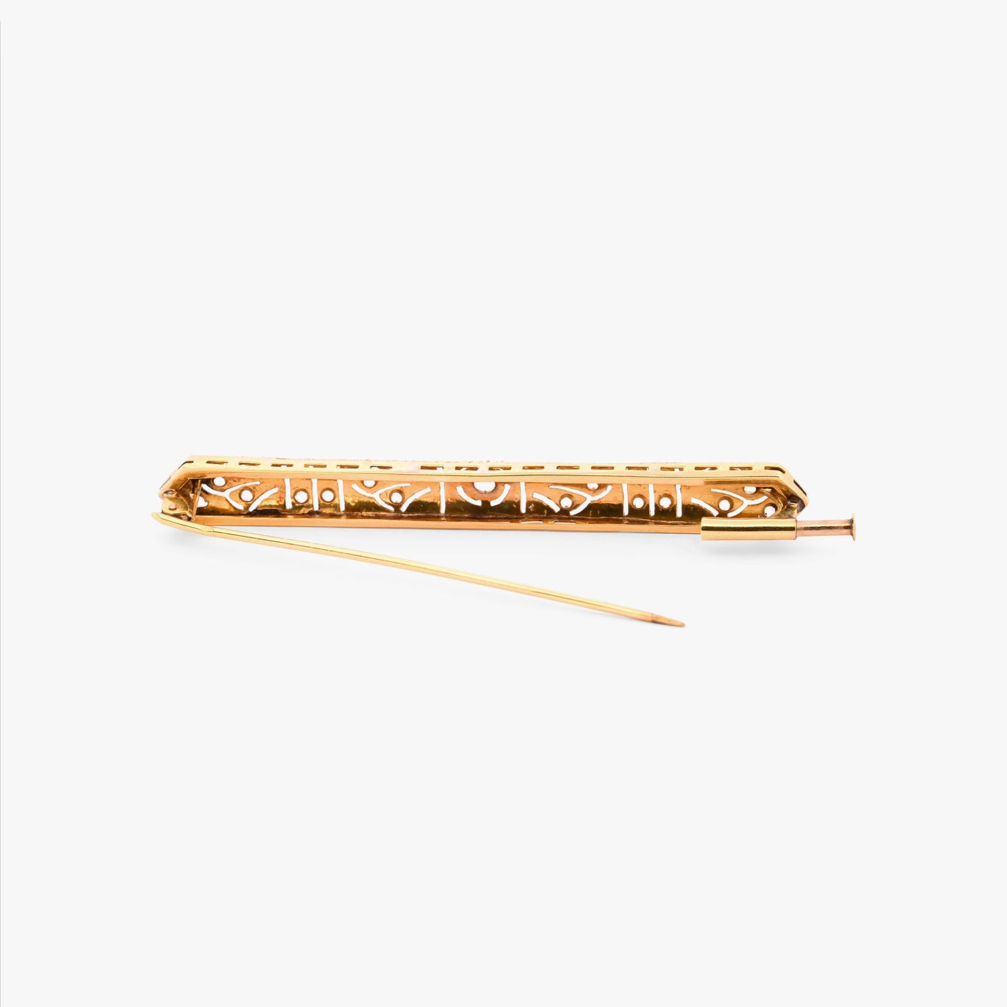 Broche vintage art decó tipo alfiler realizado en Oro amarillo de 18kt con pequeños&nbsp; diamantes talla antigua y un diamante central de 2,5mm.  Broches de oro vintage para novias.