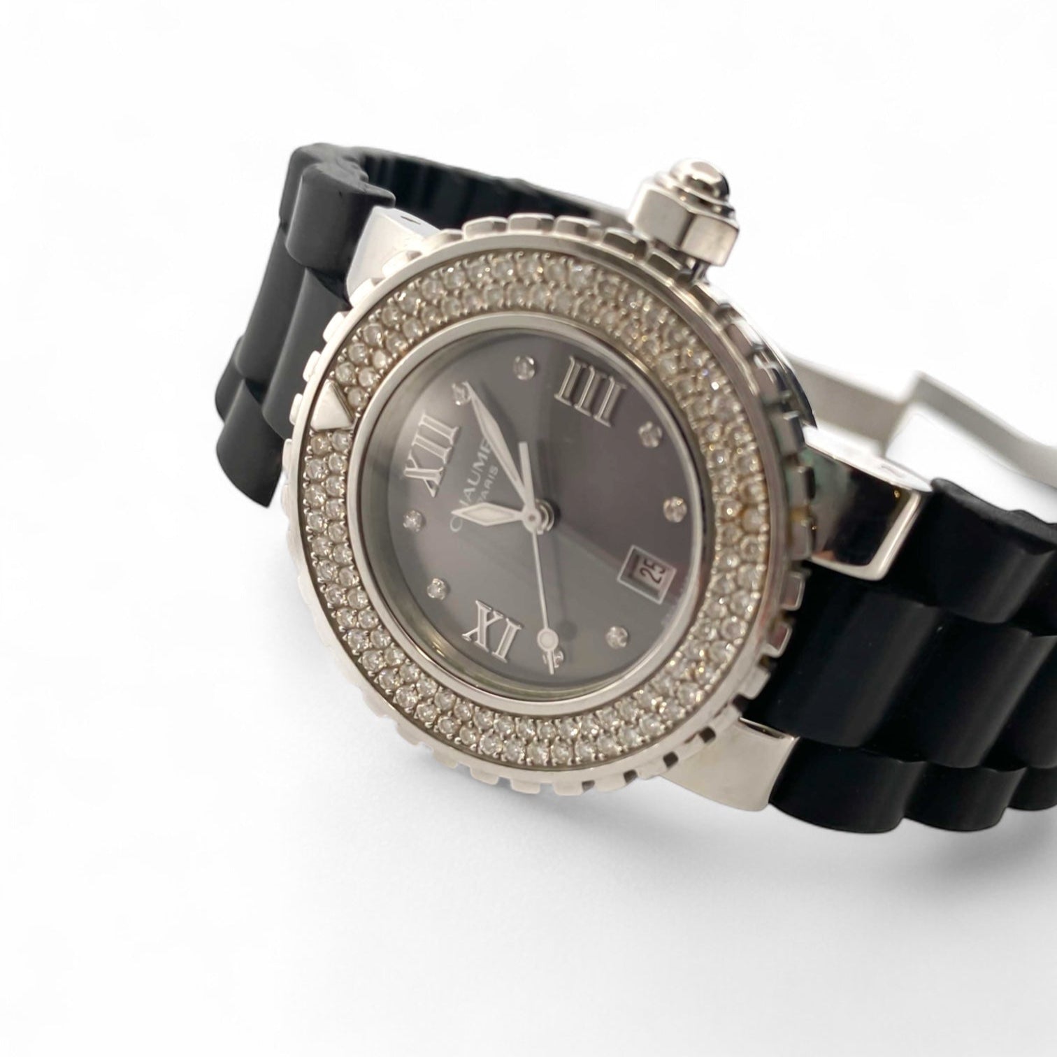Comprar reloj automático de Mujer en caucho negro y acero inoxidable con pave de diamantes en la esfera. Joyas de segunda mano y restauradas en Barcelona.