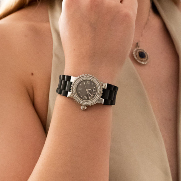 Comprar reloj automático de Mujer en caucho negro y acero inoxidable con pave de diamantes en la esfera. Joyas de segunda mano y restauradas en Barcelona.