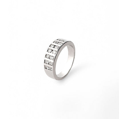 Comprar sortija realizada en oro blanco de 18kt con 7 tiras de diamantes talla brillante intercalados. Joyas de oro 18kt. Joyas con diamantes. Envío gratis.