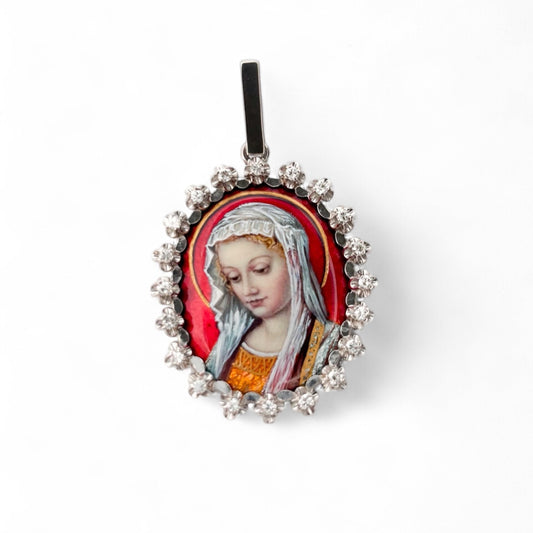 Colgante medalla realizado en oro blanco de 18kt con imagen de virgen con precioso esmalte al fuego i 20 diamantes alrededor del colgante. Joyas segunda mano.
