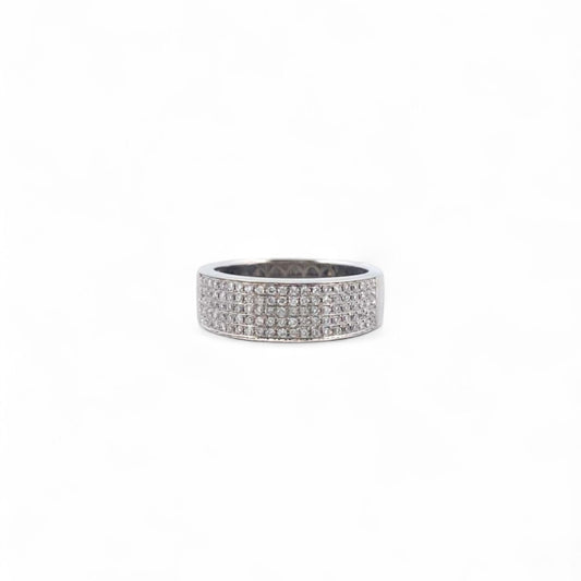 Comprar anillo realizado en oro blanco de 18kt con pavé de diamantes talla brillante. Joyas de segunda mano restauradas. Joyería Ian'Or. Envío gratis.