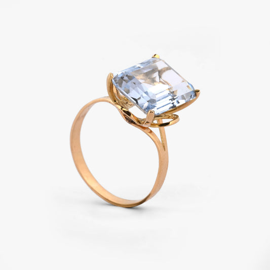 Comprar anillo de oro amarillo de 18kt con topacio talla baguette engastado en 4 grapas. Joyas restauradas. Joyas de segunda mano. Joyería Ian'Or.