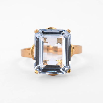 Comprar anillo de oro amarillo de 18kt con topacio talla baguette engastado en 4 grapas. Joyas restauradas. Joyas de segunda mano. Joyería Ian'Or.