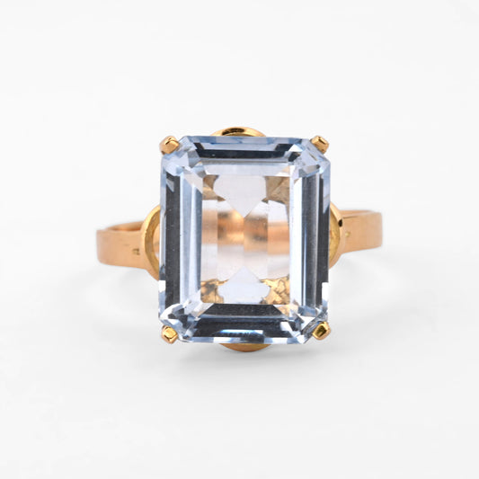 Comprar anillo de oro amarillo de 18kt con topacio talla baguette engastado en 4 grapas. Joyas restauradas. Joyas de segunda mano. Joyería Ian'Or.