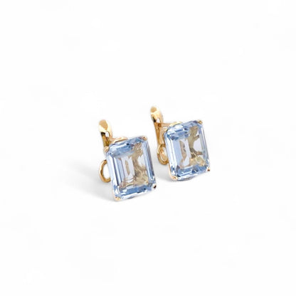 Comprar pendientes realizados en oro amarillo de 18kt con un topacio talla baguette en cada pendiente y cierre catalán. Joyas restauradas. Joyería Ian'Or.