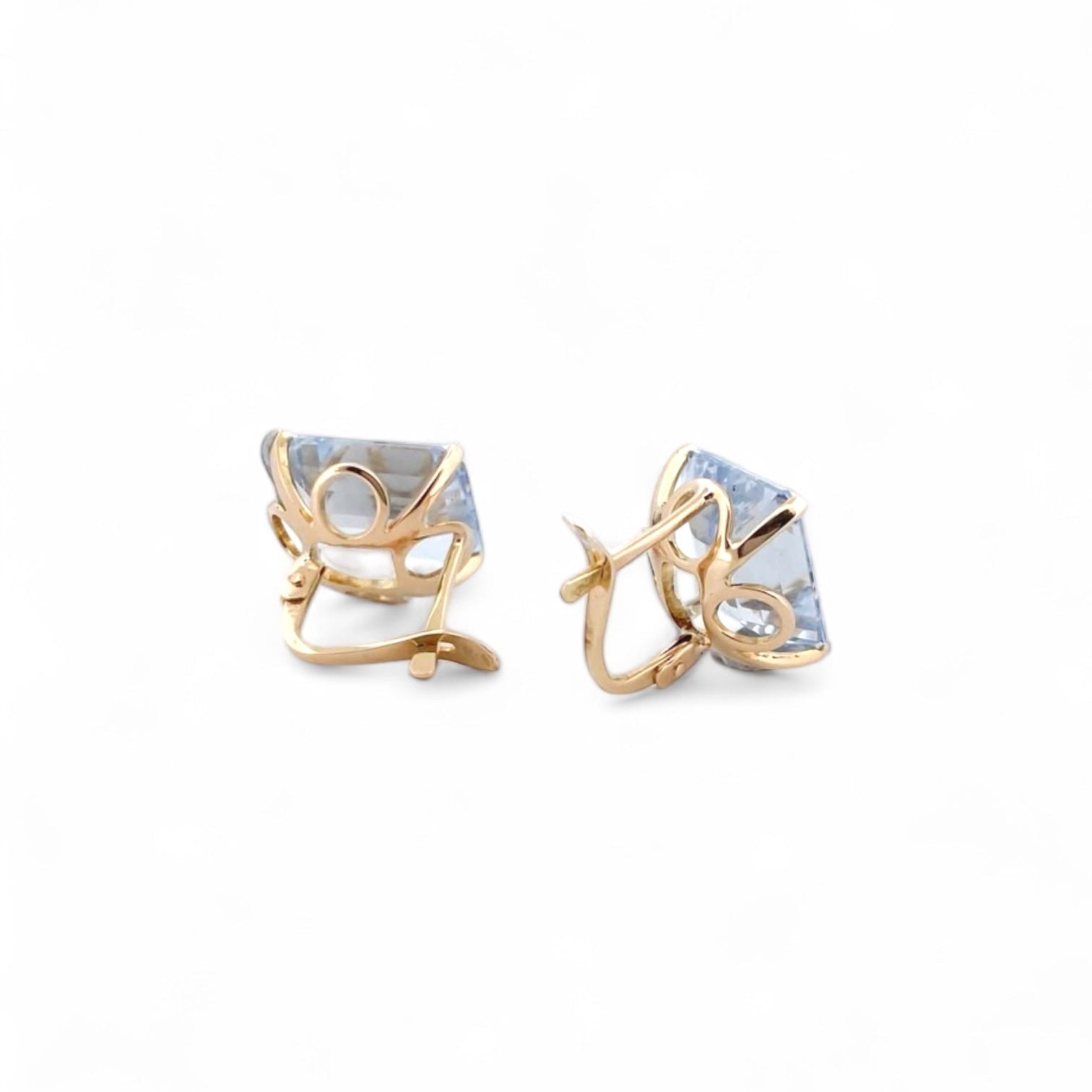 Comprar pendientes realizados en oro amarillo de 18kt con un topacio talla baguette en cada pendiente y cierre catalán. Joyas restauradas. Joyería Ian'Or.