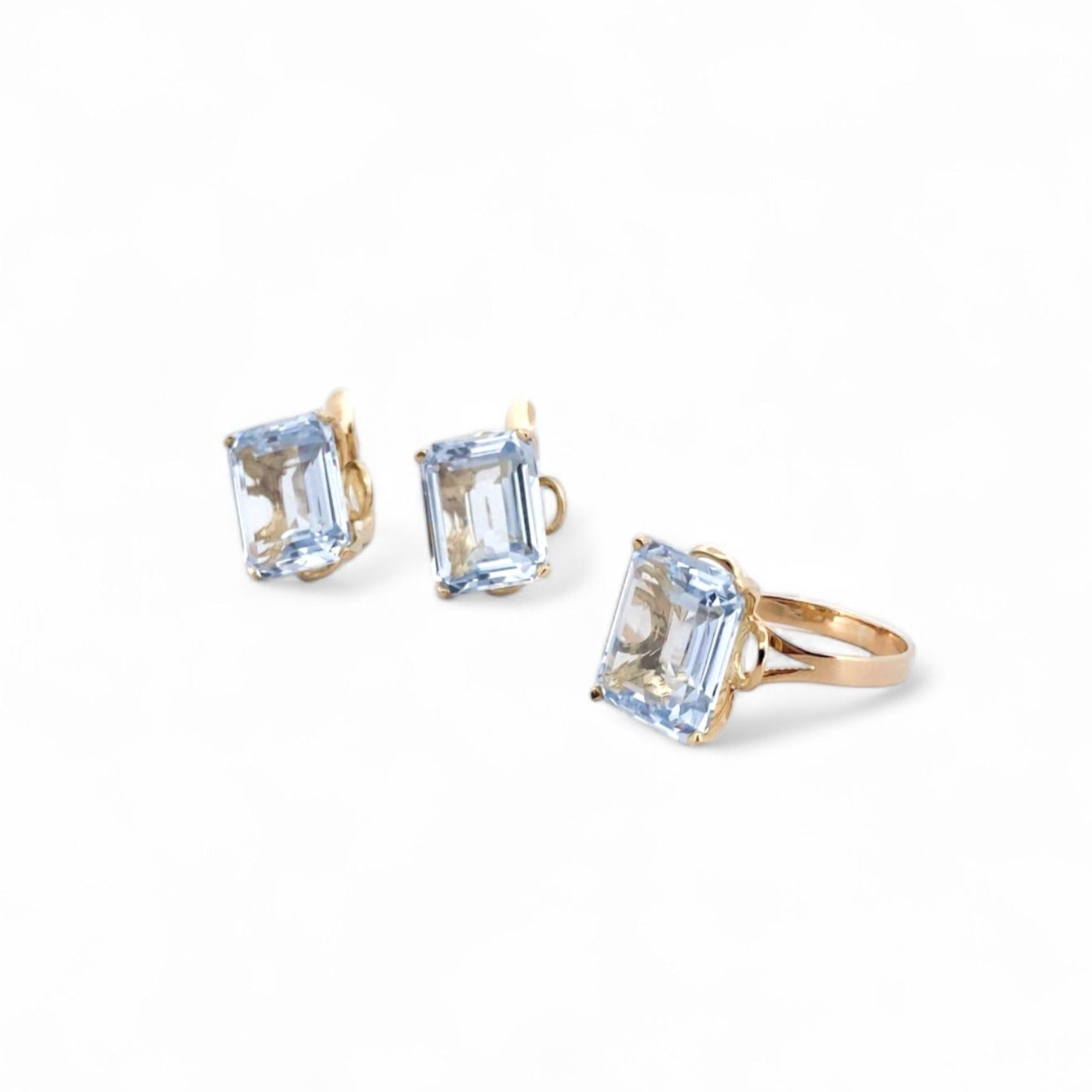 Comprar pendientes realizados en oro amarillo de 18kt con un topacio talla baguette en cada pendiente y cierre catalán. Joyas restauradas. Joyería Ian'Or.