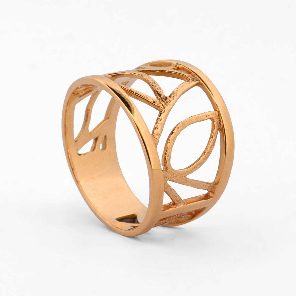 Comprar anillo calado original de TOUS realizado en oro amarillo de 18kt. Joyas de Tous de oro baratas en Barcelona. Joyería Ian'Or. Envío GRATIS.