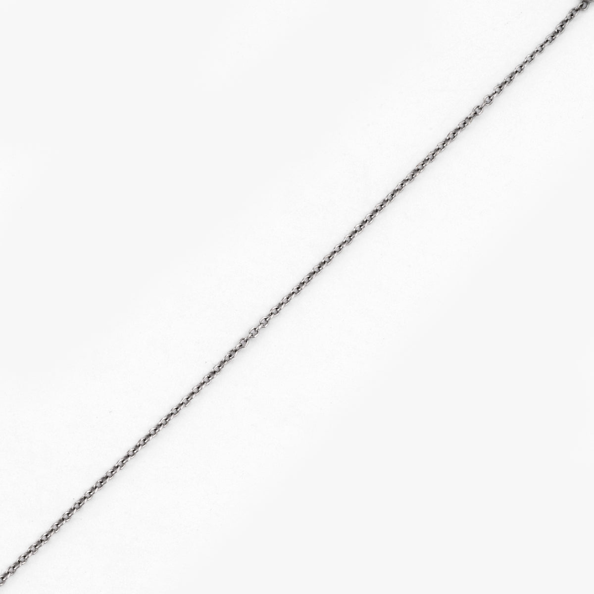 Comprar collar de oro blanco de 18kt con cadena y colgante con 4 brillantes. Cierre tipo reasa. Joyería Ian'Or. Joyas listas para una segunda vida.