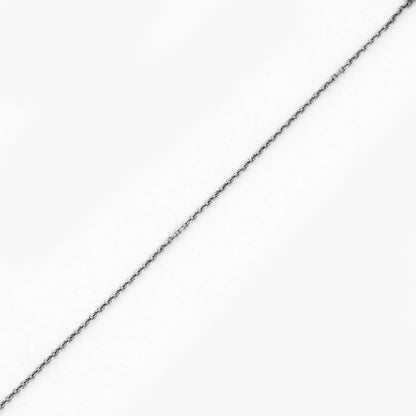 Comprar collar de oro blanco de 18kt con cadena y colgante con 4 brillantes. Cierre tipo reasa. Joyería Ian'Or. Joyas listas para una segunda vida.
