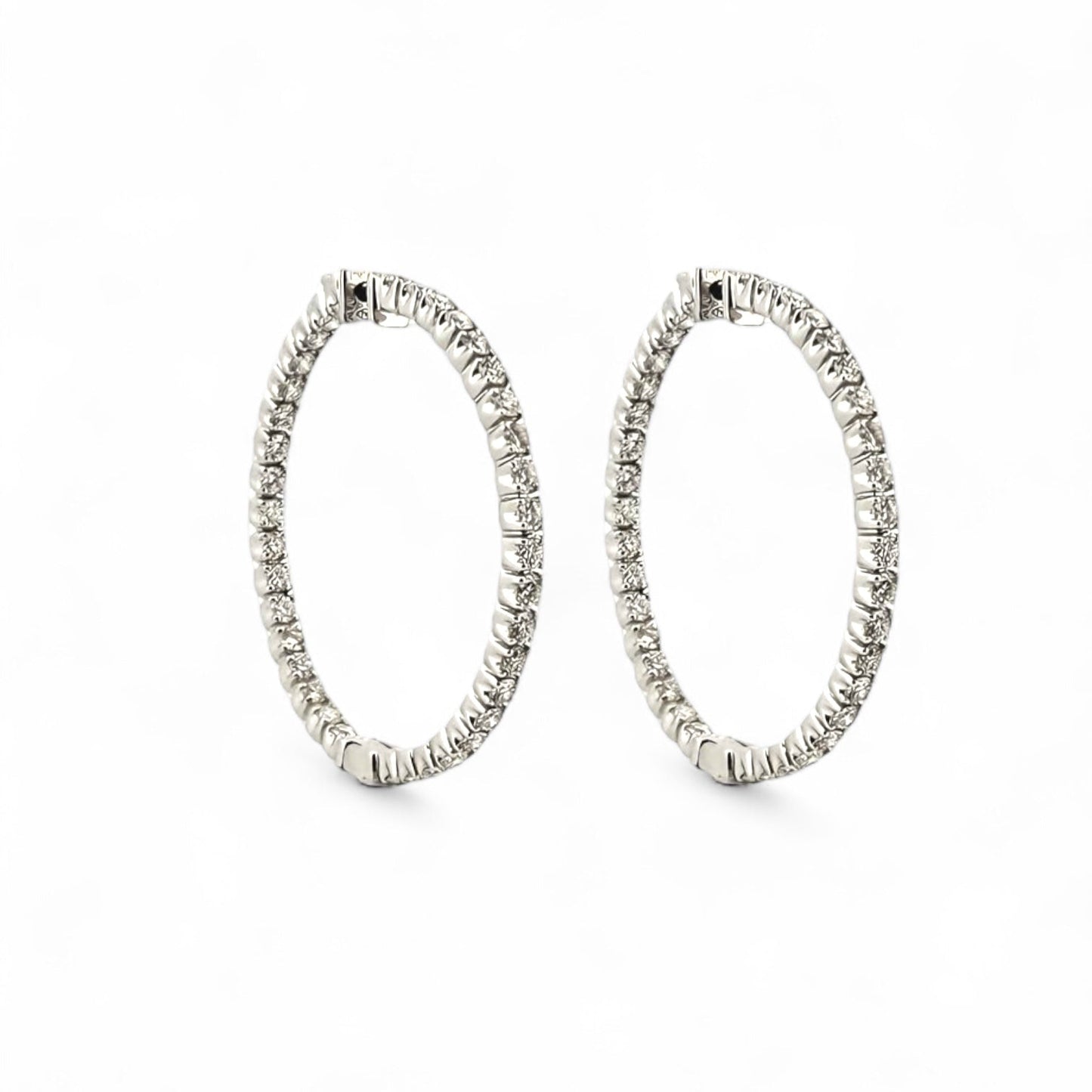 Comprar pendientes de aro realizados en oro blanco de 2,7cm de diámetro interior y cierre por presión. Joyas de segunda mano. Envío gratis. Ian'Or.