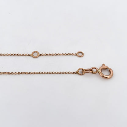 Comprar collar original de la firma Suarez en oro rosa de 18kt con cadena y cierre tipo reasa. Y colgante en forma de llave. Joyas Suarez. Envío GRATIS.

