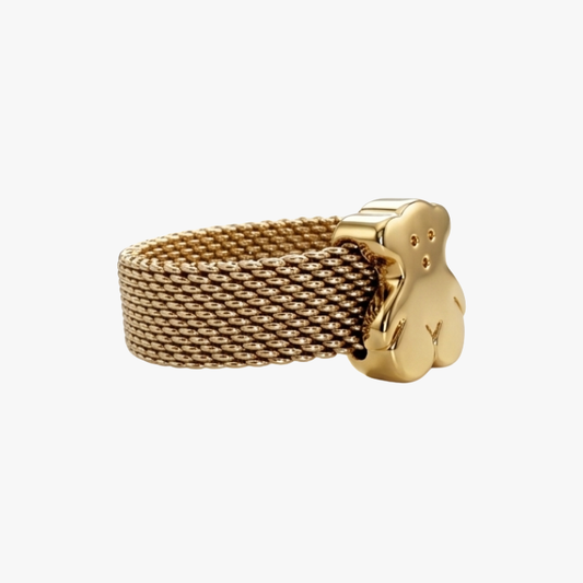 Comprar anillo original de Tous realizado con el característico tejido de malla en oro amarillo de 18kt y oso icónico de la marca en oro amarillo de 18k. Ian'Or