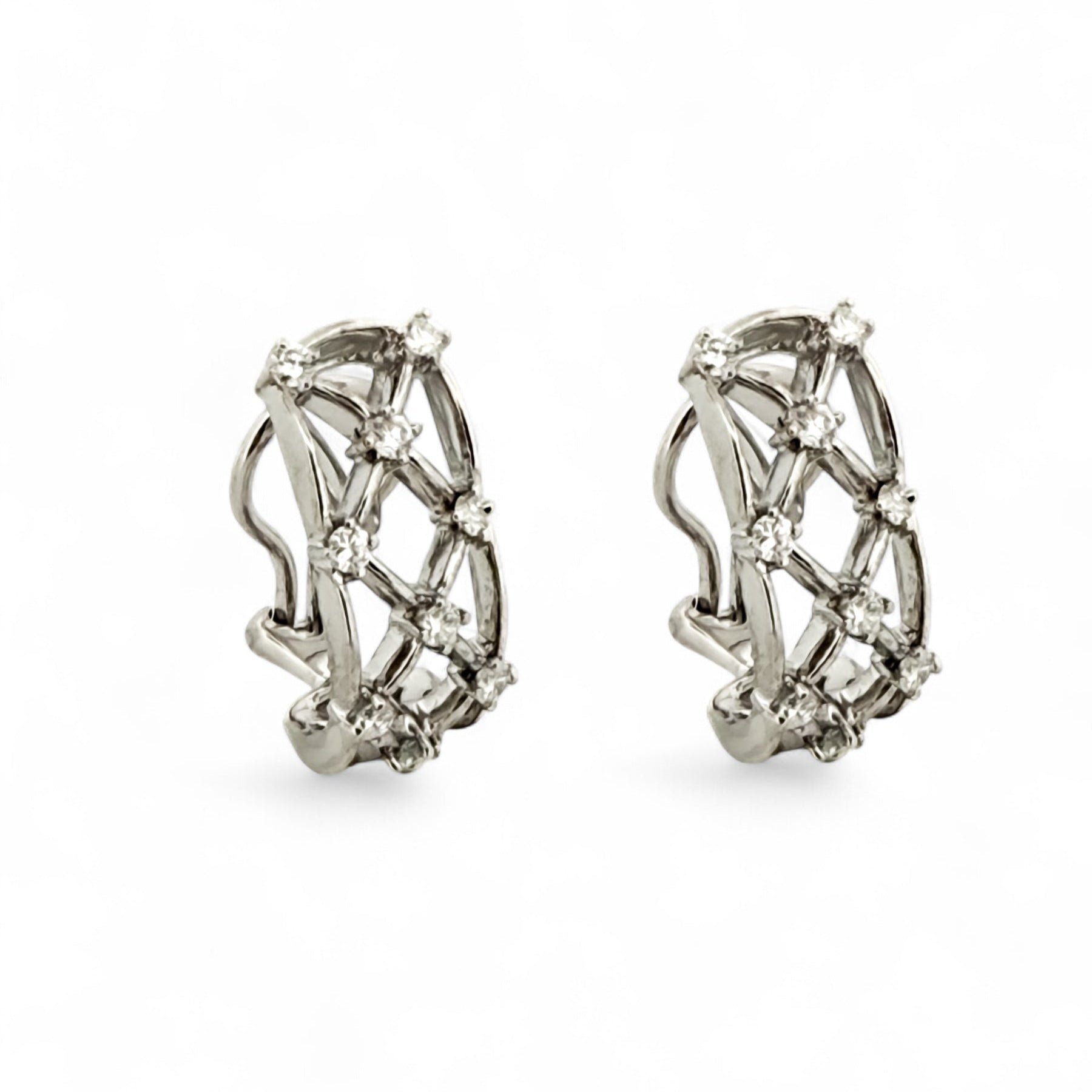 Comprar pendientes tipo red realizadas en oro blanco de 18kt con diamantes talla brillante. Joyas de segunda mano. Envío gratis. Joyería Ian'Or. Envío GRATIS.
