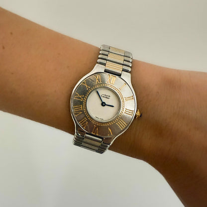 Reloj original Cartier modelo Must 21 realizado en acero y chapado en oro 18kt movimiento cuarzo.
Relojes Cartier de segunda mano baratos en Barcelona. 