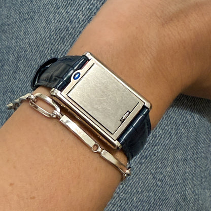 Reloj original Cartier modelo Tank Basculante de cuarzo
Relojes Cartier de segunda mano baratos en Barcelona. 