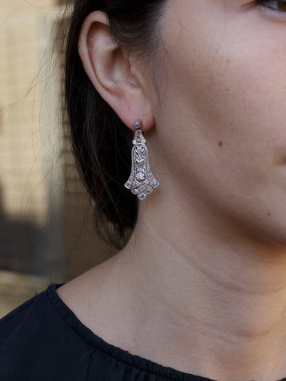 Comprar pendientes largos vintage de oro amarillo de 18kt con diamantes talla antigua engastados en platino. Cierre catalán. Joyería Ian'Or. Envío GRATIS.