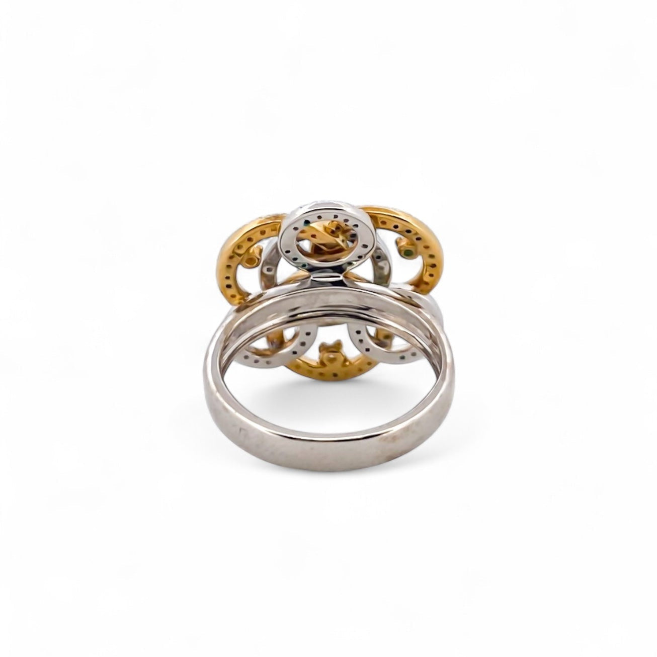 Comprar sortija en forma de flor realizada en oro blanco y amarillo de 18kt con diamantes. Joyería compro oro Ian'Or. Joyas acondicionadas. Envío GRATIS.