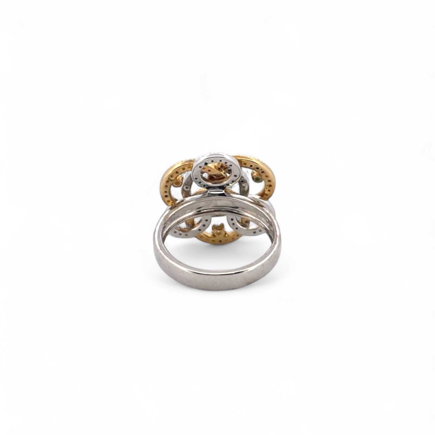 Comprar sortija en forma de flor realizada en oro blanco y amarillo de 18kt con diamantes. Joyería compro oro Ian'Or. Joyas acondicionadas. Envío GRATIS.
