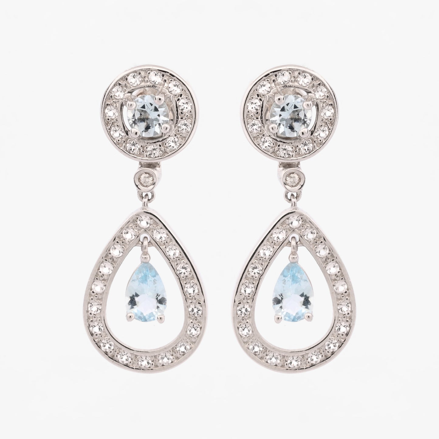 Comprar pendientes largos de oro blanco de 18kt con diamantes talla brillante y aguas marinas. Joyas con aguamarinas. Joyería Ian'Or. Envío GRATIS.