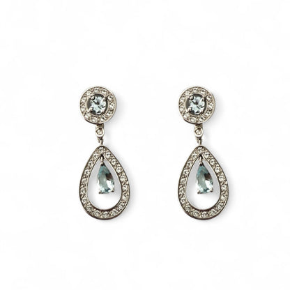 Comprar pendientes largos de oro blanco de 18kt con diamantes talla brillante y aguas marinas. Joyas con aguamarinas. Joyería Ian'Or. Envío GRATIS.
