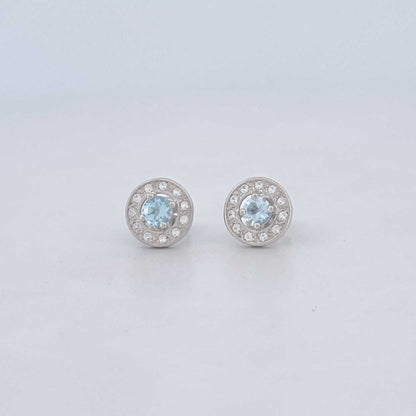 Comprar pendientes largos de oro blanco de 18kt con diamantes talla brillante y aguas marinas. Joyas con aguamarinas. Joyería Ian'Or. Envío GRATIS.
