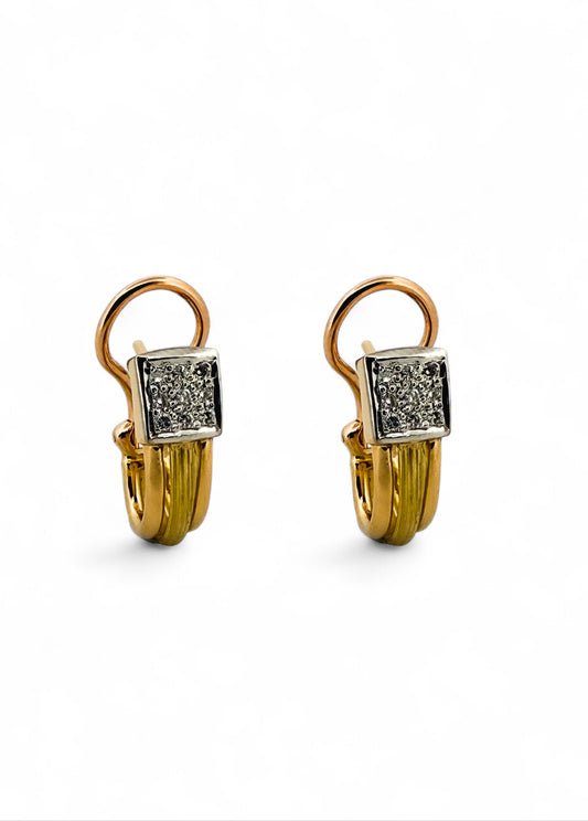 Comprar pendientes realizados en oro amarillo de 18kt, diamantes talla brillante Estos pendientes disponen de cierre tipo Omega. Envío GRATIS.

