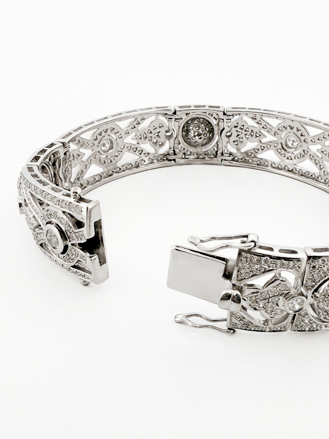 15325GM - Brazalete vintage oro blanco y diamantes