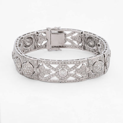Comprar pulsera con formas geométricas realizada en oro blanco de 18kt con diamantes talla brillante. Joyas con diamantes baratas en Barcelona. Envío gratis.