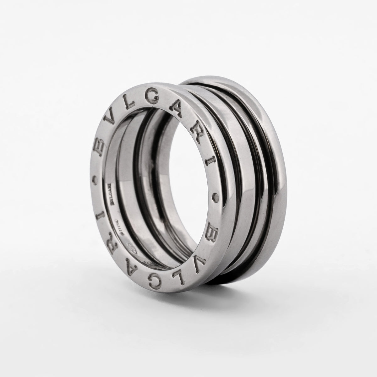 Comprar anillo de la colección B.zero1 de la firma BVLGARI en oro blanco de 18kt de 3 bandas. Joyas Bvlgari baratas. Joyería Ian'Or. Envío Gratis.